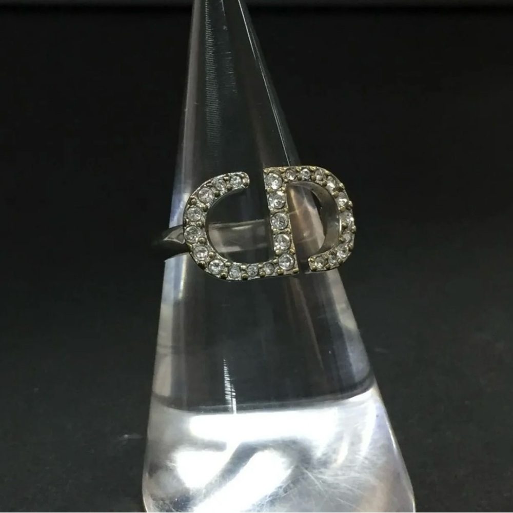 Christian Dior Silver Crystal Ring 🪩